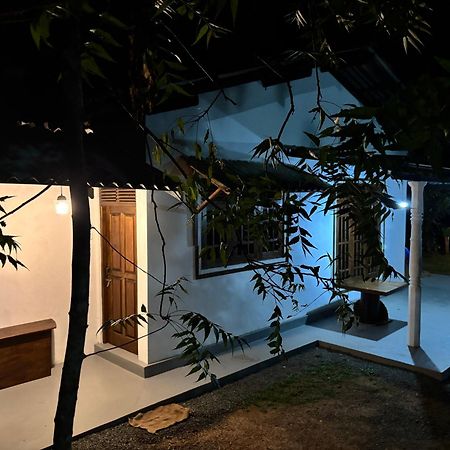 Ima House Bed & Breakfast Dikwella Exterior foto